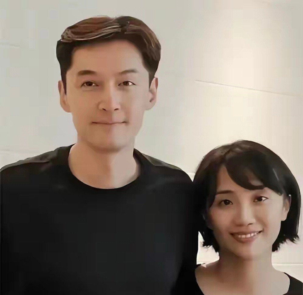 胡歌和黄曦宁生下一儿一女，幸福又升级，有口碑，有作品，有家庭，有孩子，也算是人生