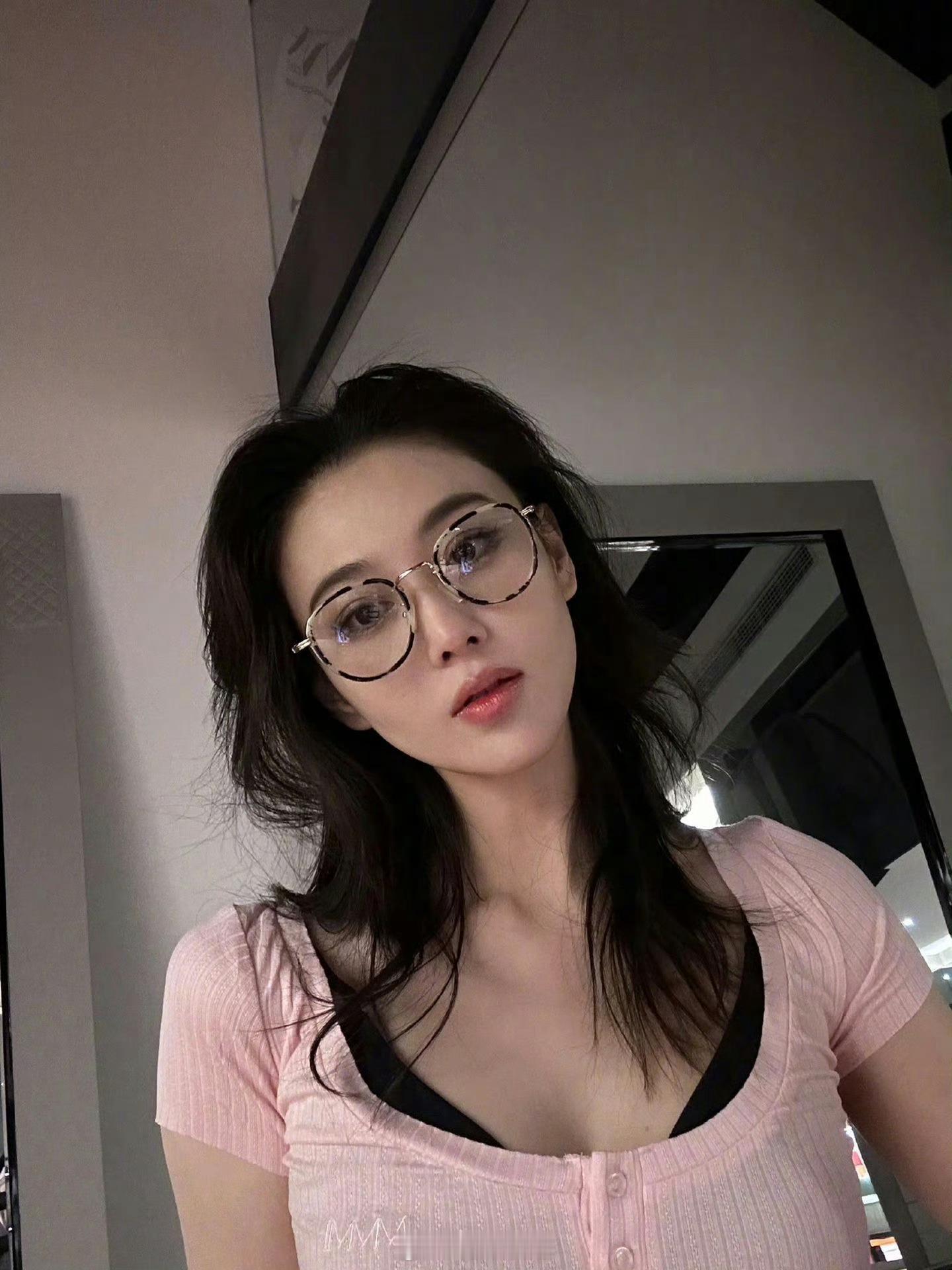 可以用狐狸精来形容张馨予的身材吗
