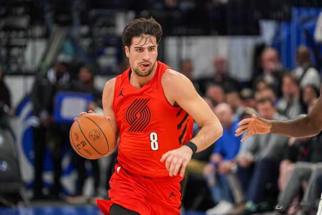 火箭第二场限制阿夫迪亚是取胜关键上一场，火箭客场1分惜败开拓者，休息一天10日