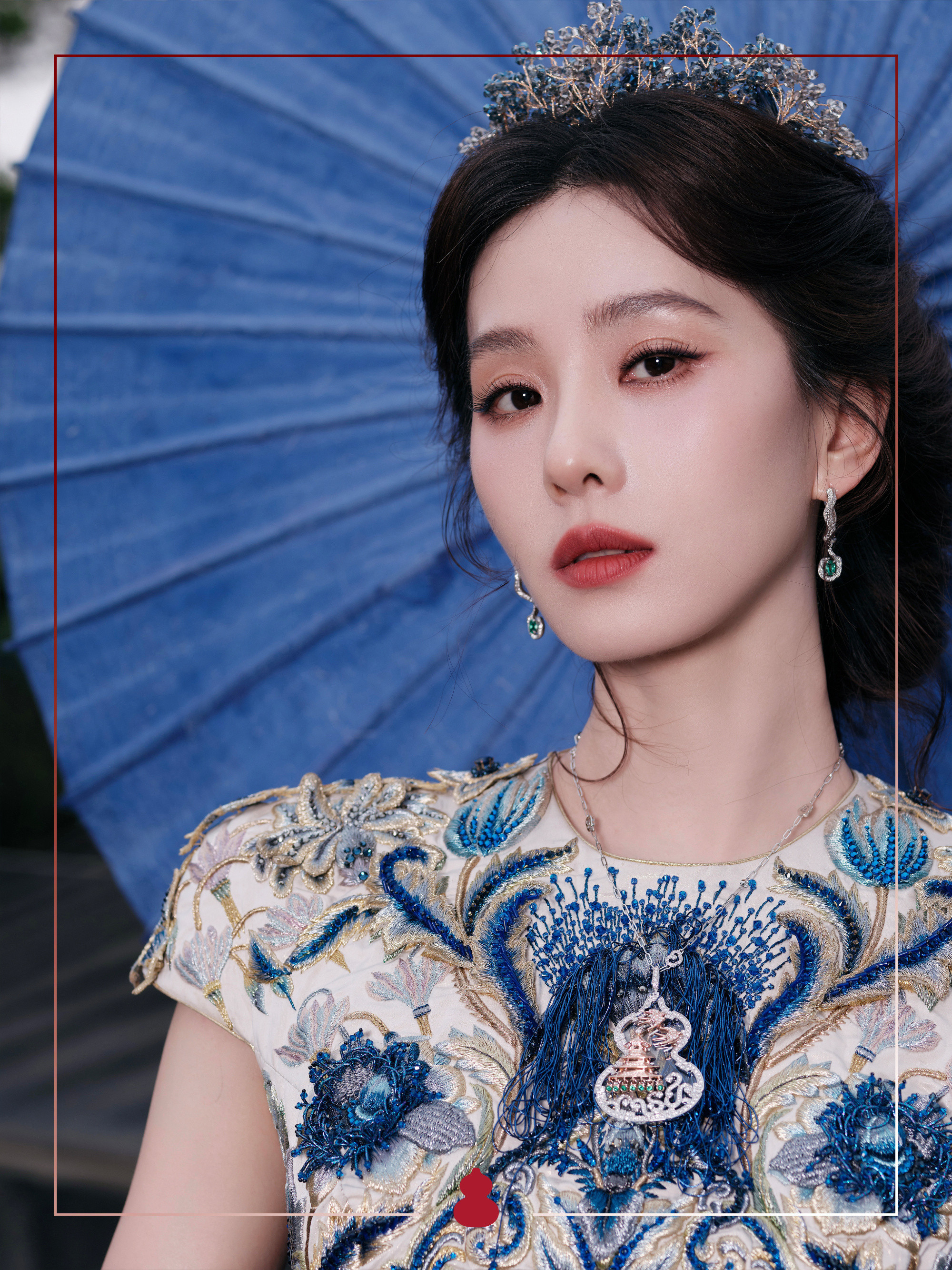 原来刘诗诗redgala佩戴的是QeelinWuluShanshui全新未发