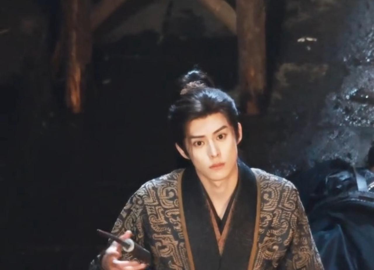 哈哈哈哈哈哈别看他可爱手里可有刀王鹤棣​​​