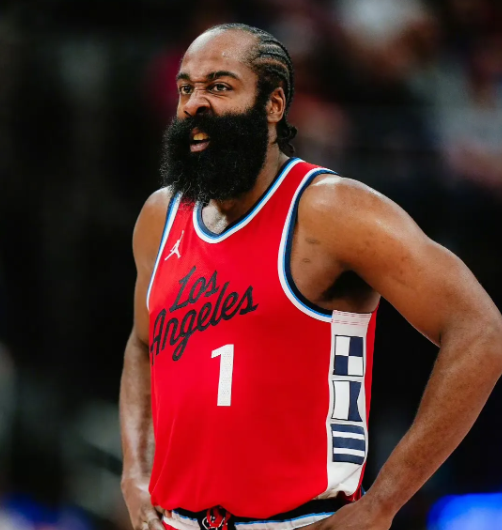 NBA球星达成2500分都用多少场次？库里1011场仅排第9