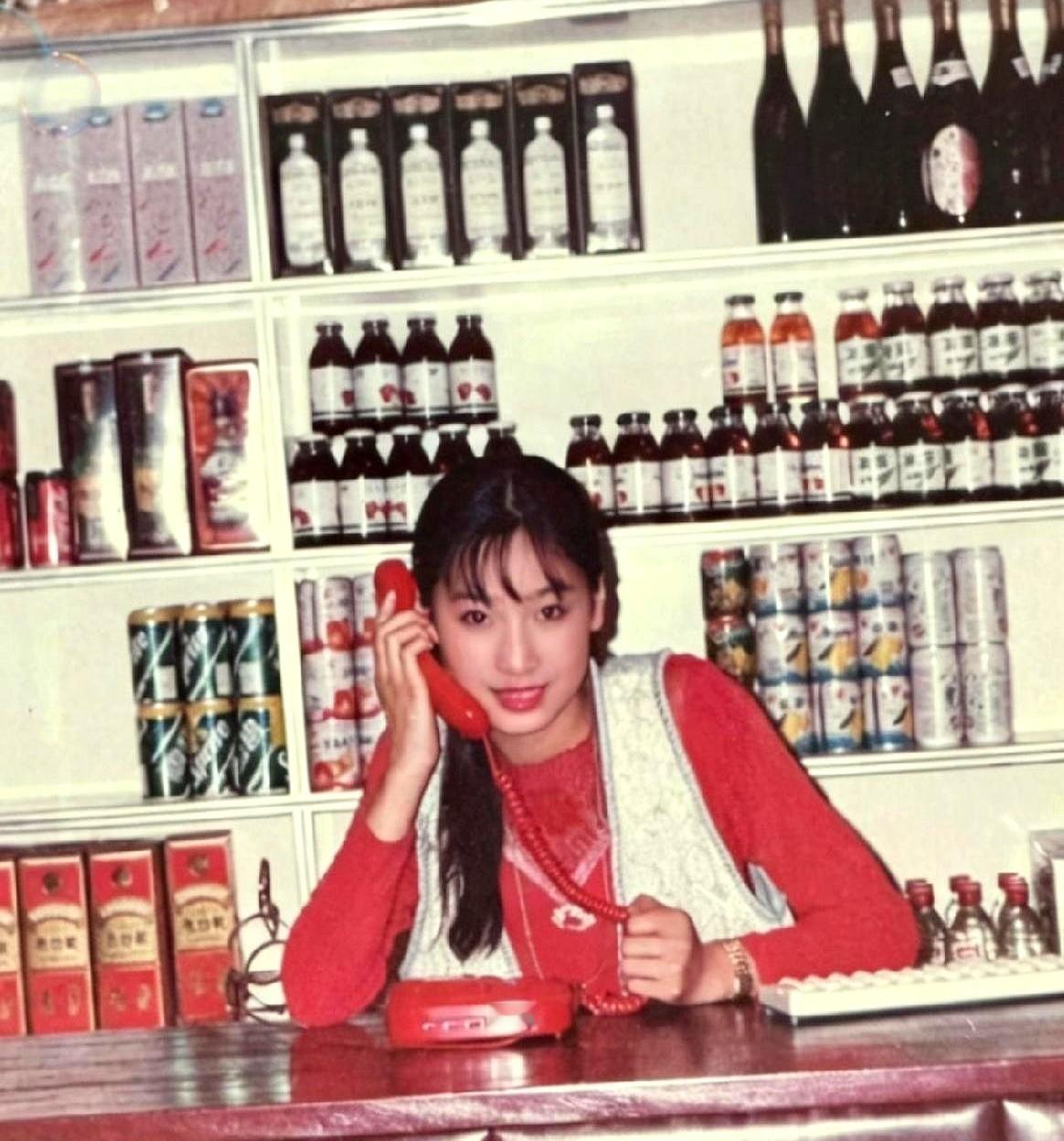 1992年，一个没考上大学的县城姑娘，靠着姑父的关系，进了成都无缝钢管厂的招待所
