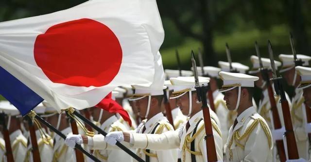 日本彻底“疯”了？很多人以为东京是在以卵击石。错了！真相是，日本正在复刻当年偷袭