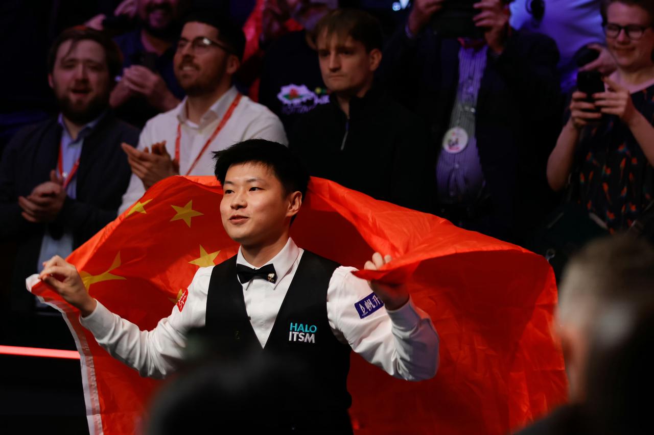 马年行大运。斯诺克红包赛接踵而至！刚刚在香港大奖赛包揽四强的中国球员赵心童，