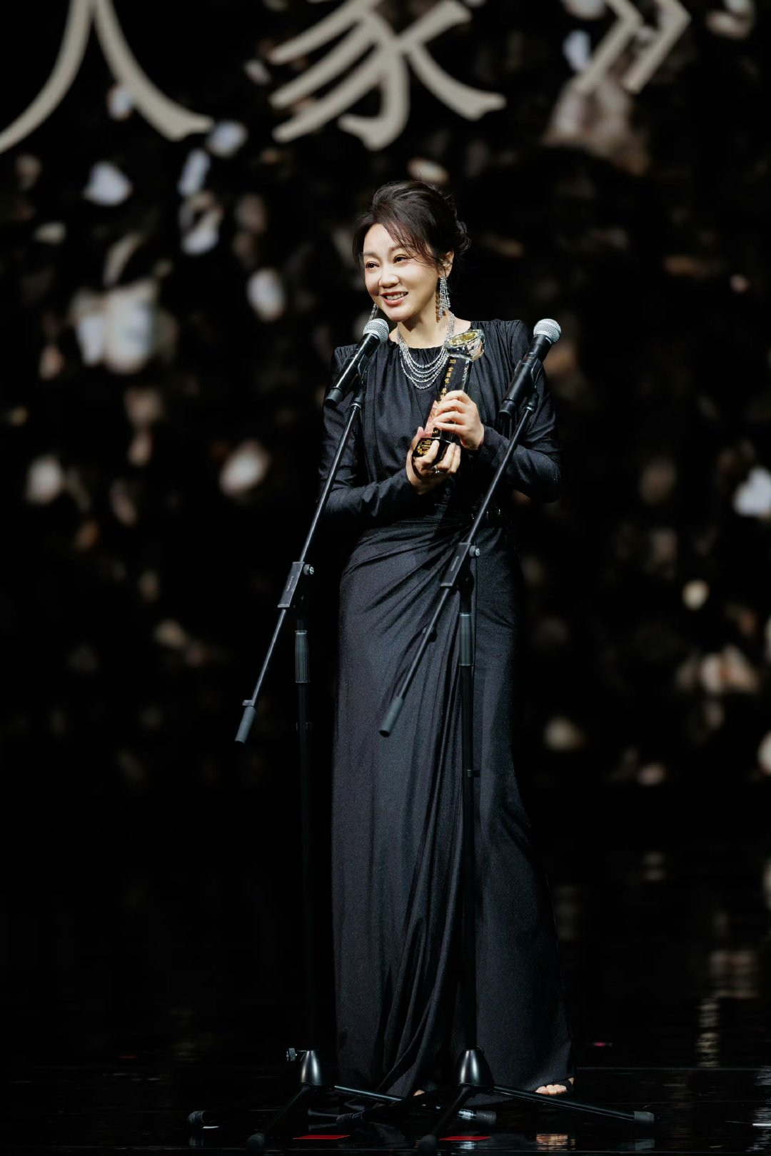 金鹰奖提名有闫妮金鹰奖提名名单有闫妮金鹰奖提名名单有闫妮