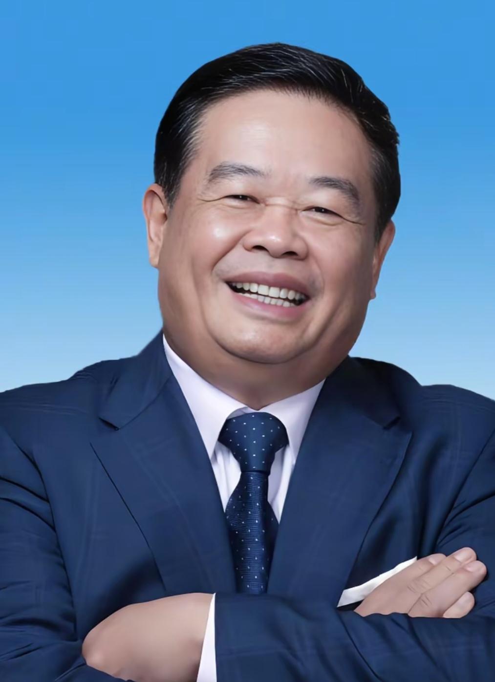 令人佩服！曹德旺在福耀科技大学只招50名学生，而北大招4500名，清华招40