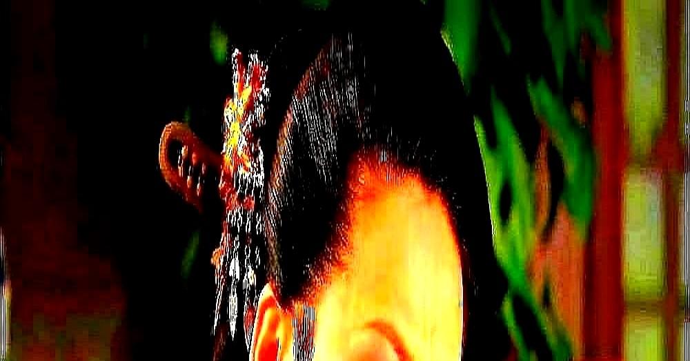 重刷《甄嬛传》才发现，全剧最狠的不是皇后，而是只出场几分钟的甄母。她进宫探望