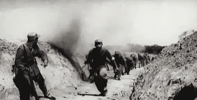 1939年2月，日军突袭了原来由八路军控制的当时全国最大金矿——玲珑金矿，当时这