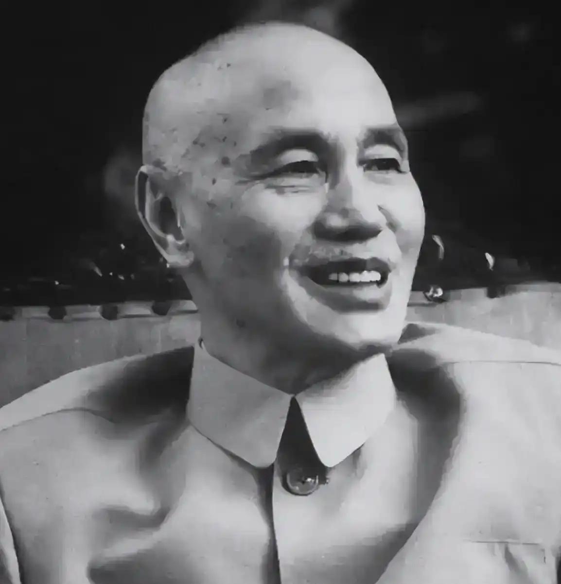 蒋介石失眠多日只为等这一刻：14000名志愿军战俘赴台，蒋经国码头落泪，欢迎声中