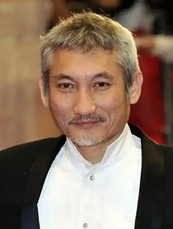 李昌钰偶遇徐克，一句“你是不是杀过人”引风波2013年，华人神探李昌钰见到徐