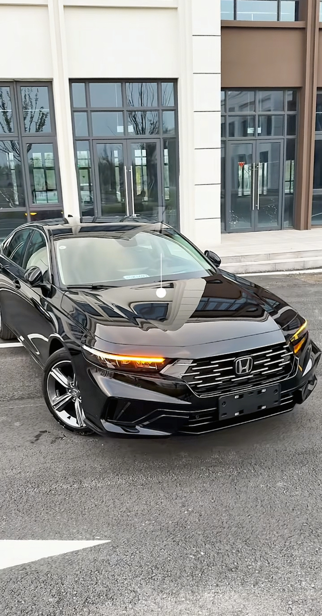 雅阁，凯美瑞，CRV怎么选呀本人刚刚大学毕业找了个工作，家里准备给买人生第一辆