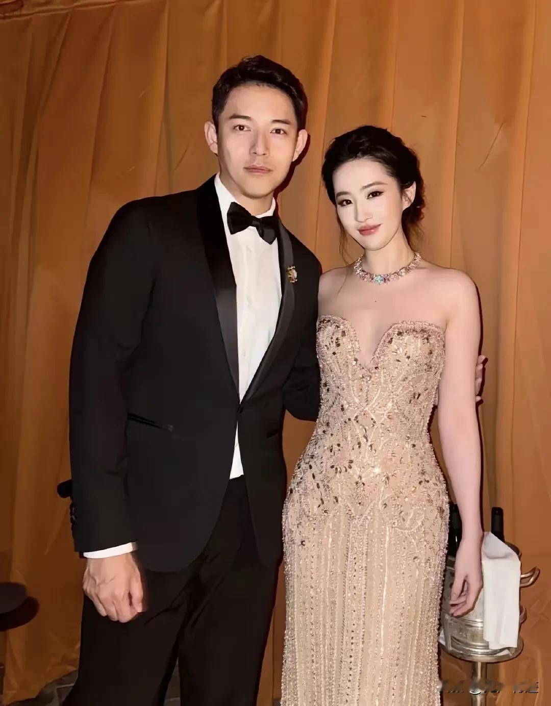 不般配吧？哪里般配了？刘亦菲面相温婉善良，而这个男人虽然挺帅，但面相给人感觉不