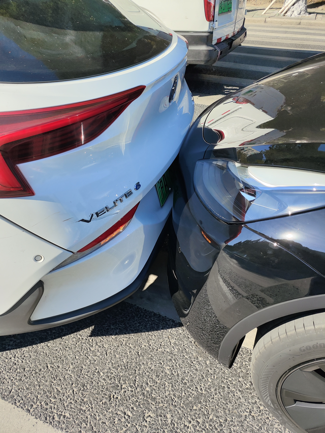 modely一点血提车3天的毛豆Y，新鲜一血，不管你是新司机还是老司机，开上特