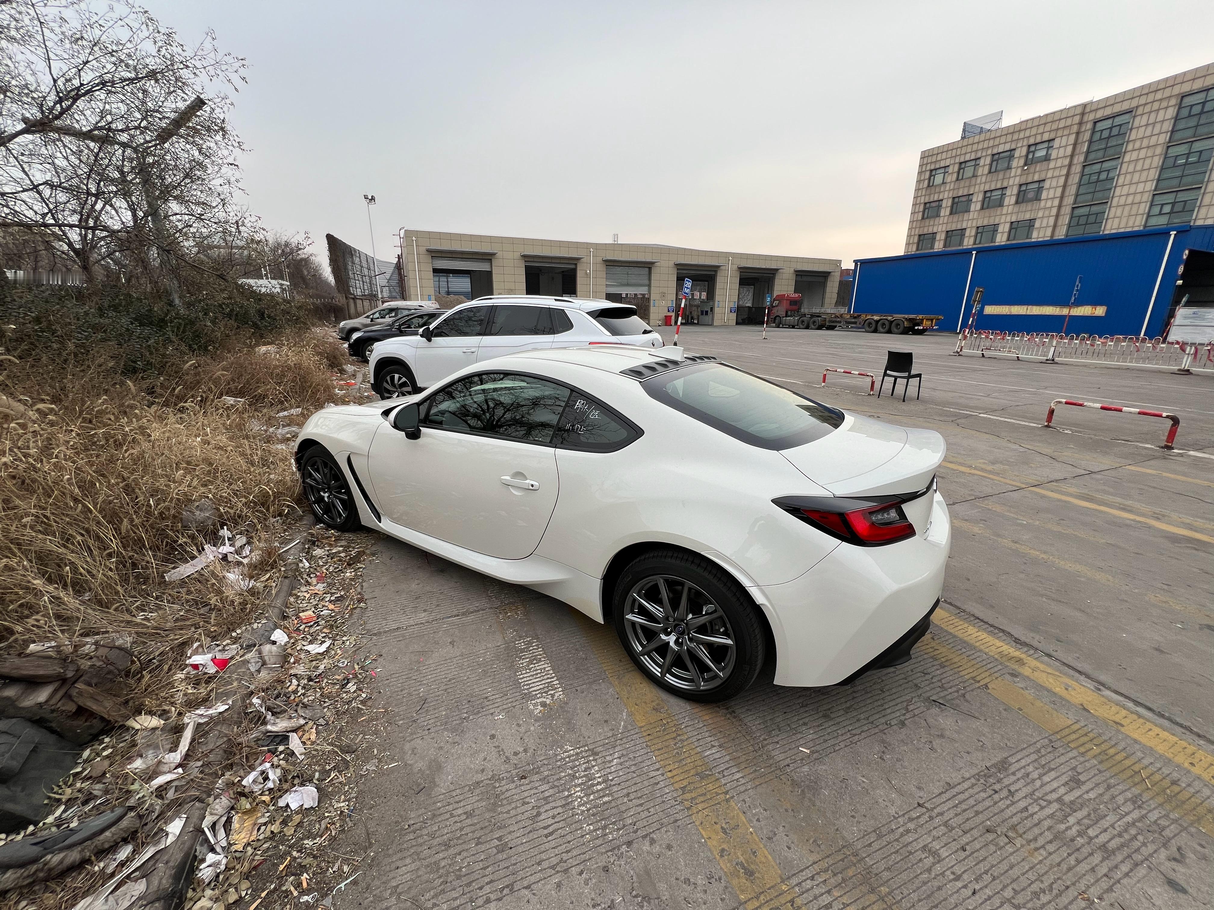 给库存BRZ上线验车，然后安排上牌库存车不一定要上线，但是如果清关之后，库存两年