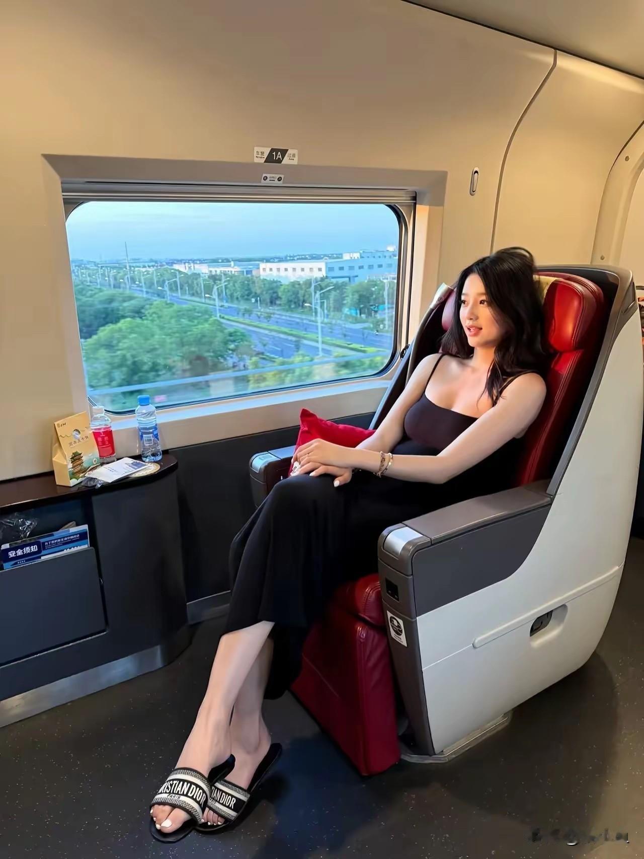 老了什么是你的底气享受旅途的宁静与舒适。