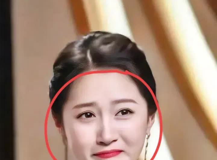 关晓彤现在就是哑巴吃黄连有苦说不出不是因为网友说演技不好，而是因