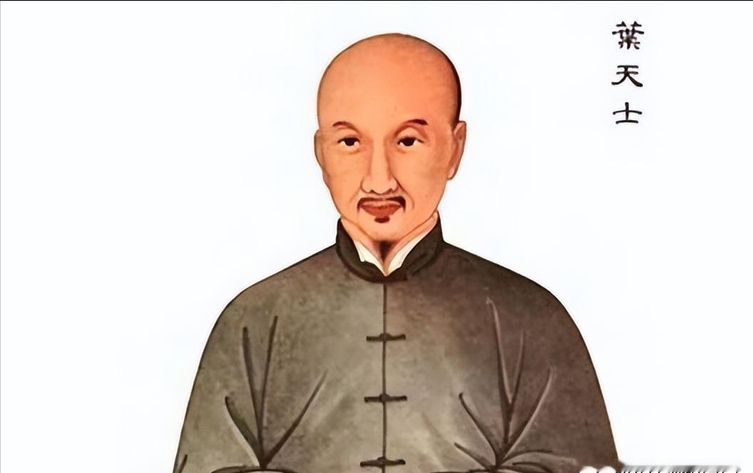 乾隆年间，一位幼儿误吞了一个鱼钩，母亲着急一拽，没想到勾得更紧了，孩子哇哇大哭。