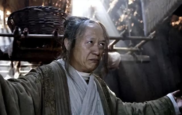 为什么杀了魏忠贤不久，大明朝就垮了？很简单的道理，你给魏忠贤一百万军费，他贪了