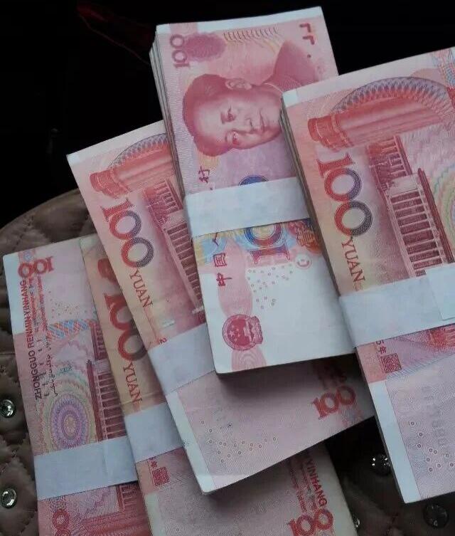 你有多久没有看到现金了？如今出门消费都是微信支付宝等电子支付了，纸币正在逐渐淡