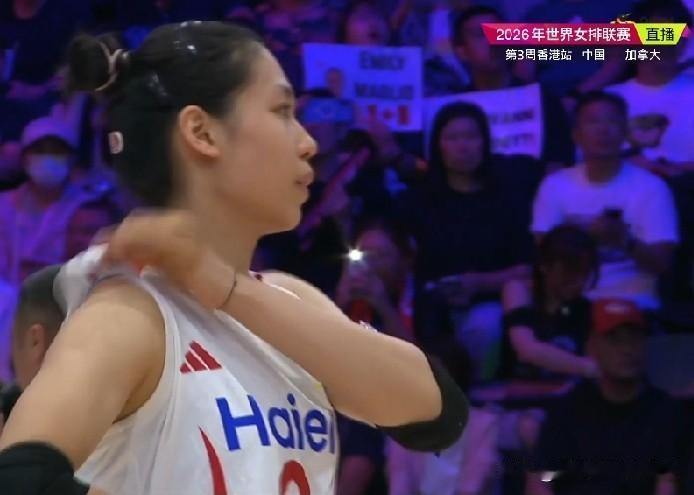 世界女排联赛经过两周的休整之后重新开赛，中国香港站的比赛场上中国女排的首次亮相就