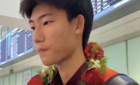 中国足协主席宋凯致信鼓励球员赵松源留洋并提及足协将提供保障。赵松源家长回信表示将
