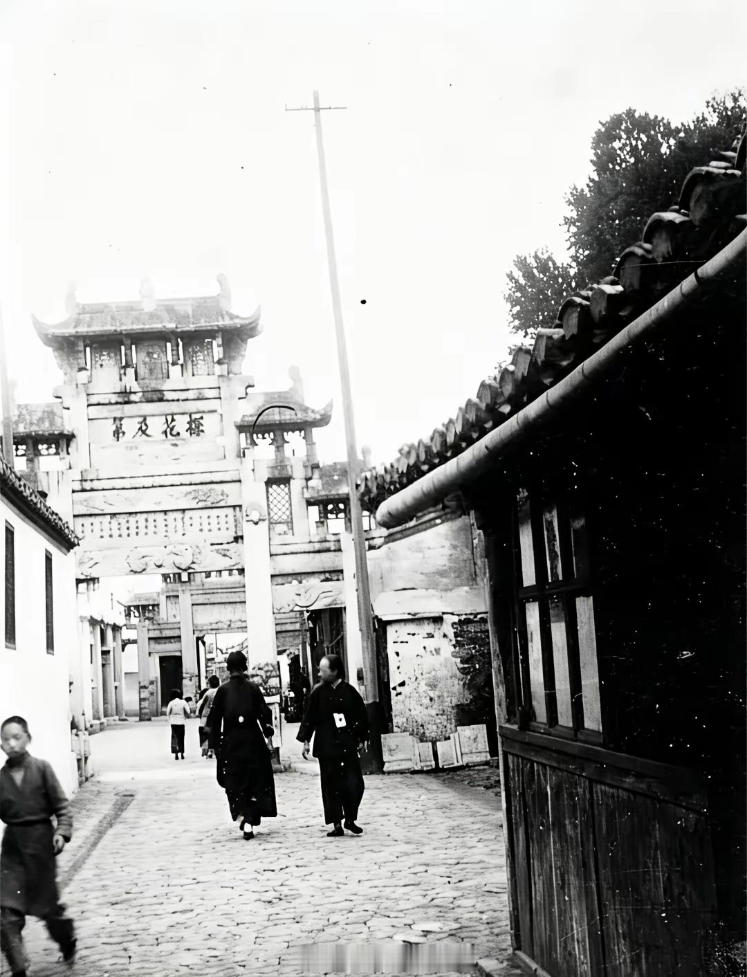 1938年，鬼子入侵后的苏州。来源：真实历史照片，侵华日军私人相册。
