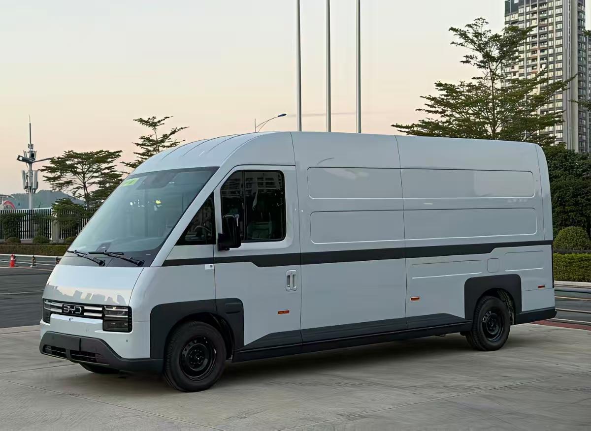 比亚迪发布了一款造型非常奇怪的货车，只是这车暂不会在中国市场进行销售，而是会先卖