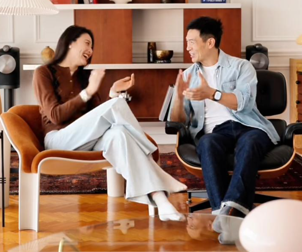 44岁男演员与90后超模老婆复合晒上海230㎡大平层，没名气但日子过得实在滋