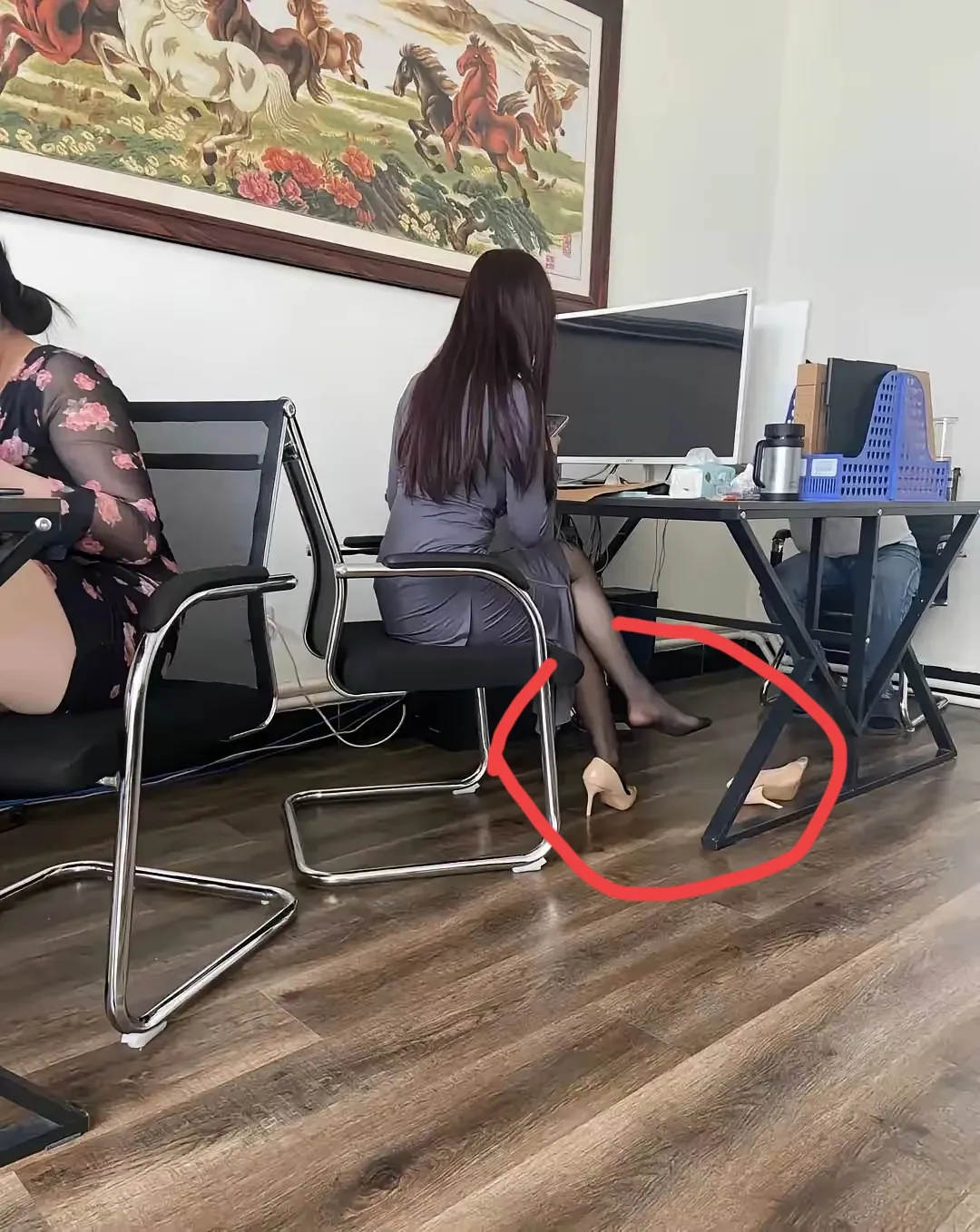 人真不能看外表，打扮得斯斯文文的人，不一定是个斯文人……[捂脸哭]