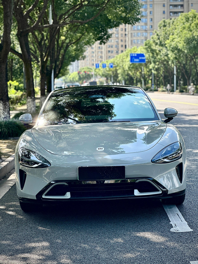 提车后先买什么呢脚垫真不能省4儿子店送的脚垫太薄，用了两天就脏得不行。花三百