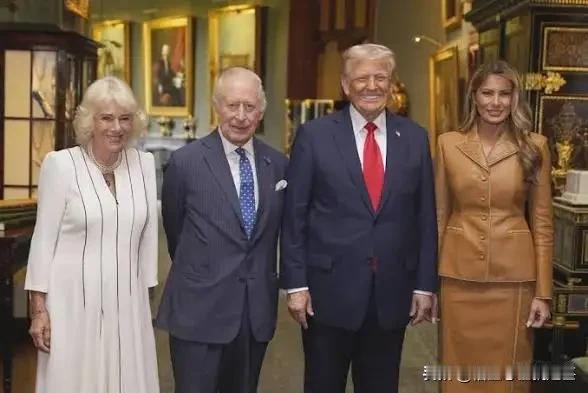 当地时间4月27日，英国国王查尔斯夫妇乘坐专机抵达达美国，美国在接待上：红毯铺地