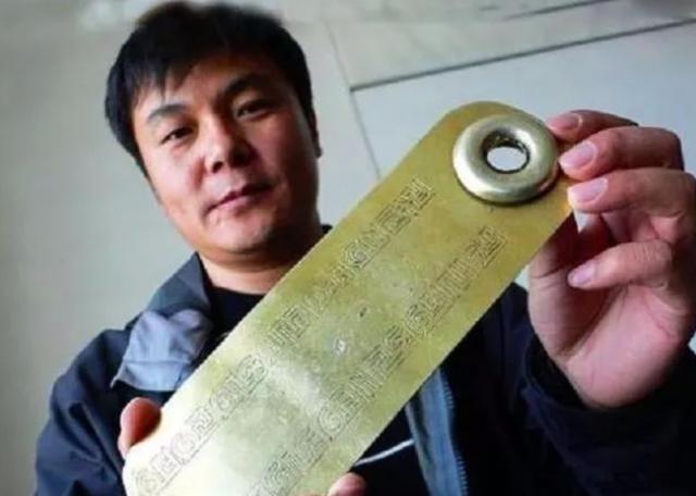 2001年，安徽某工地发现一清朝墓葬，墓中女尸皮肤细腻，散发着奇香，不禁让人想起