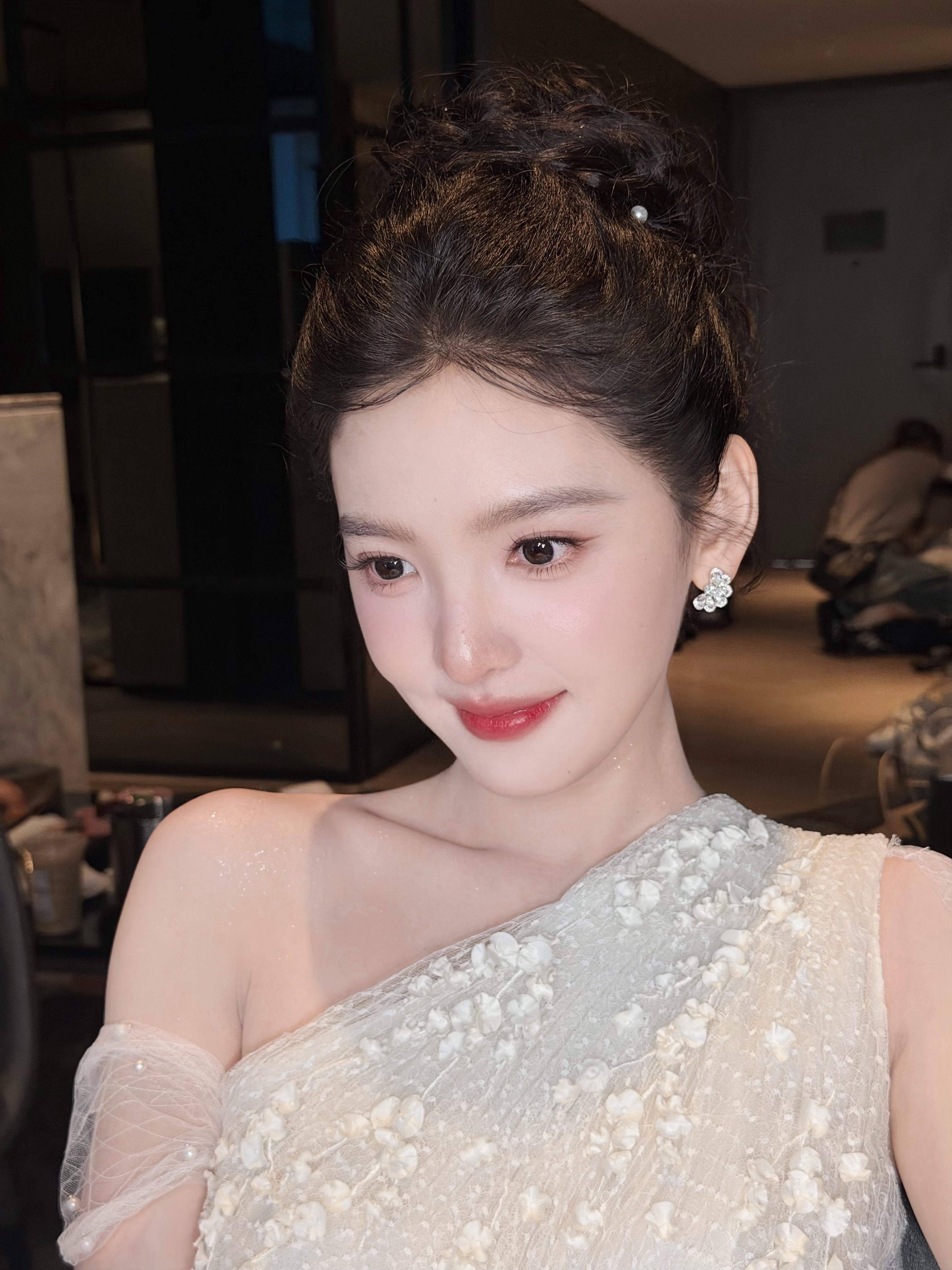 章若楠的限定live9宫格✨我给章若楠化的蓝调月光妆章若楠蓝调月光妆夏一秒上妆专