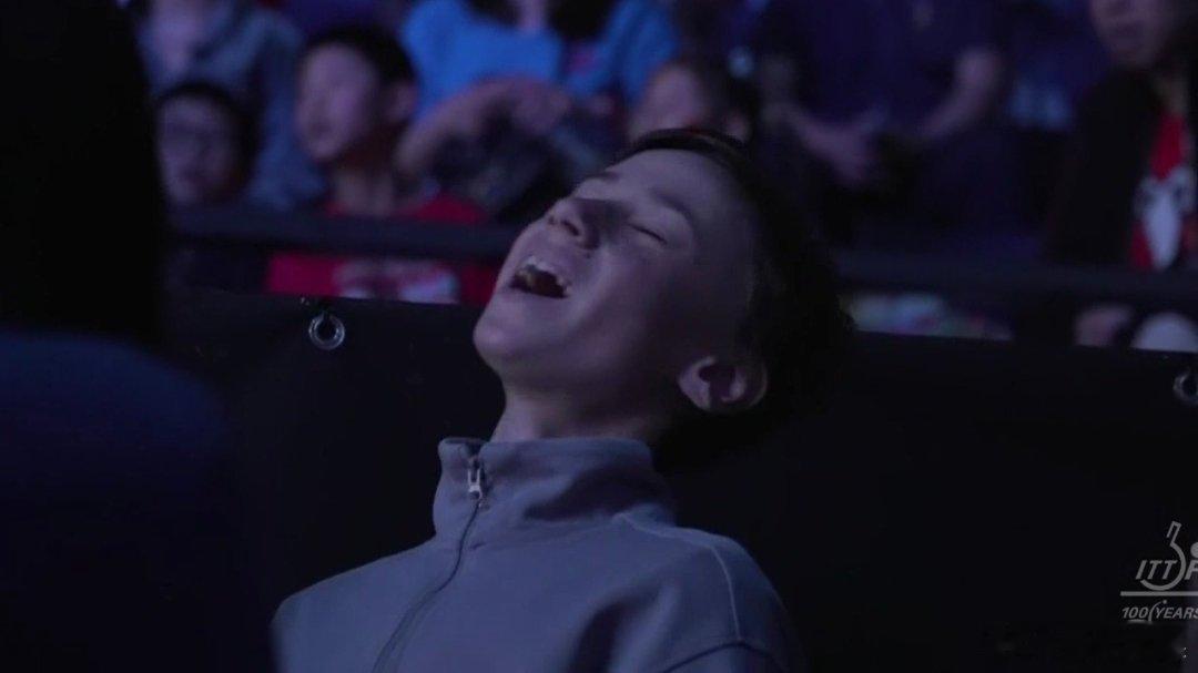 王曼昱vs张本美和先慢热，后气势，最后决胜局太保守就掉线了……p2演我