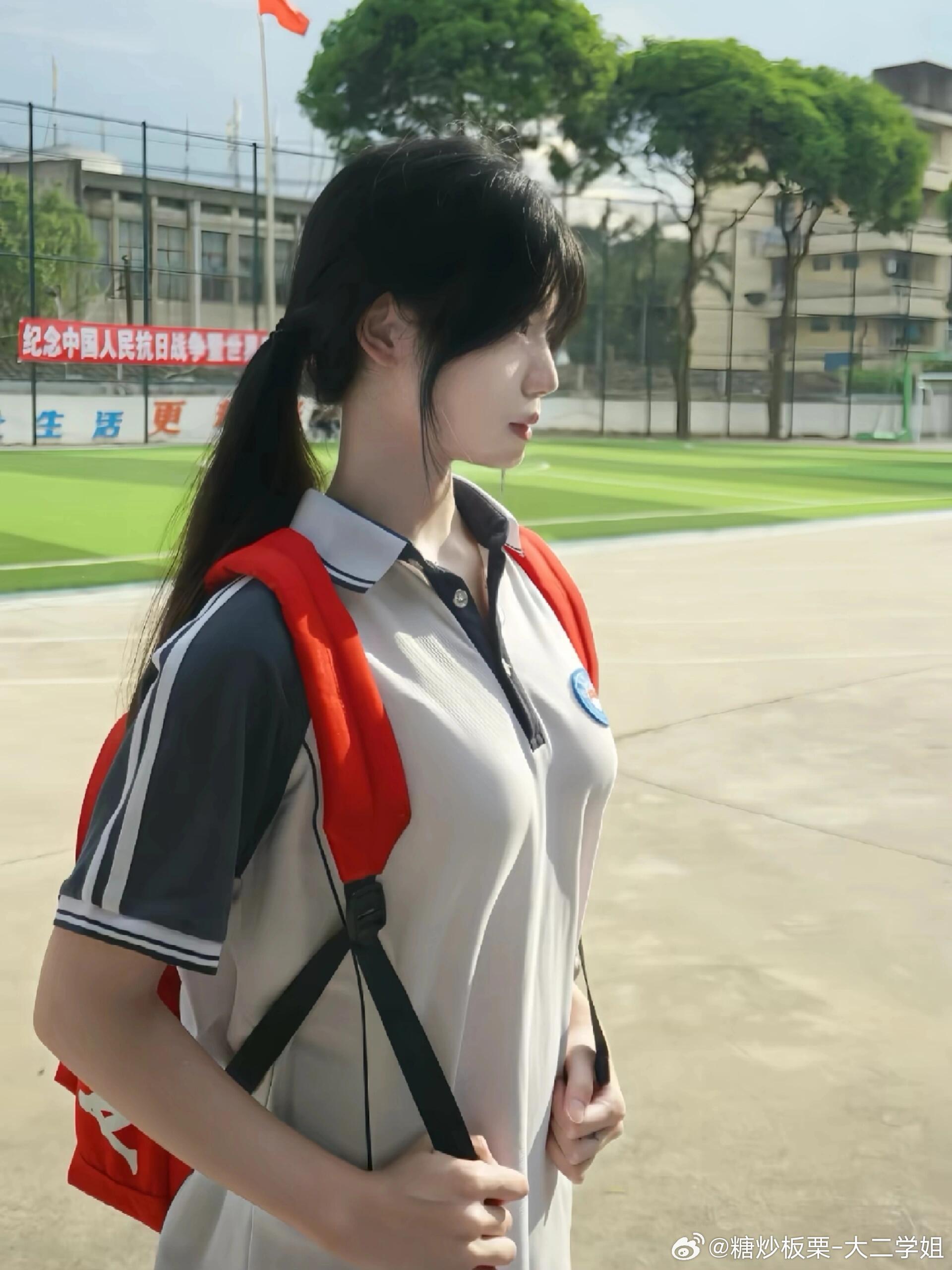 女高时代终结，成为一种青春记忆你会喜欢主动的女生吗​​​