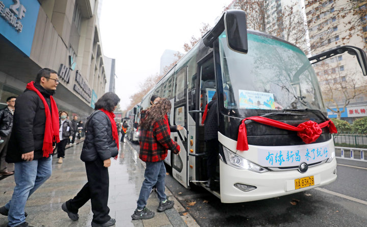 杭州直达新昌大佛寺的旅游直通车首发, 还有哪些从市中心直达景区的客车线路?