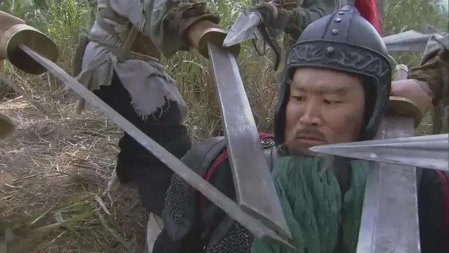 梁山好汉谁过去的官最大？108个梁山好汉里，谁上山前当过的官最大？你可能觉得