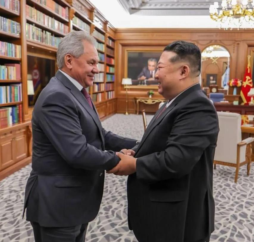 金正恩决定派遣1000名工兵和5000名军事建设者帮助俄罗斯重建库尔斯克俄