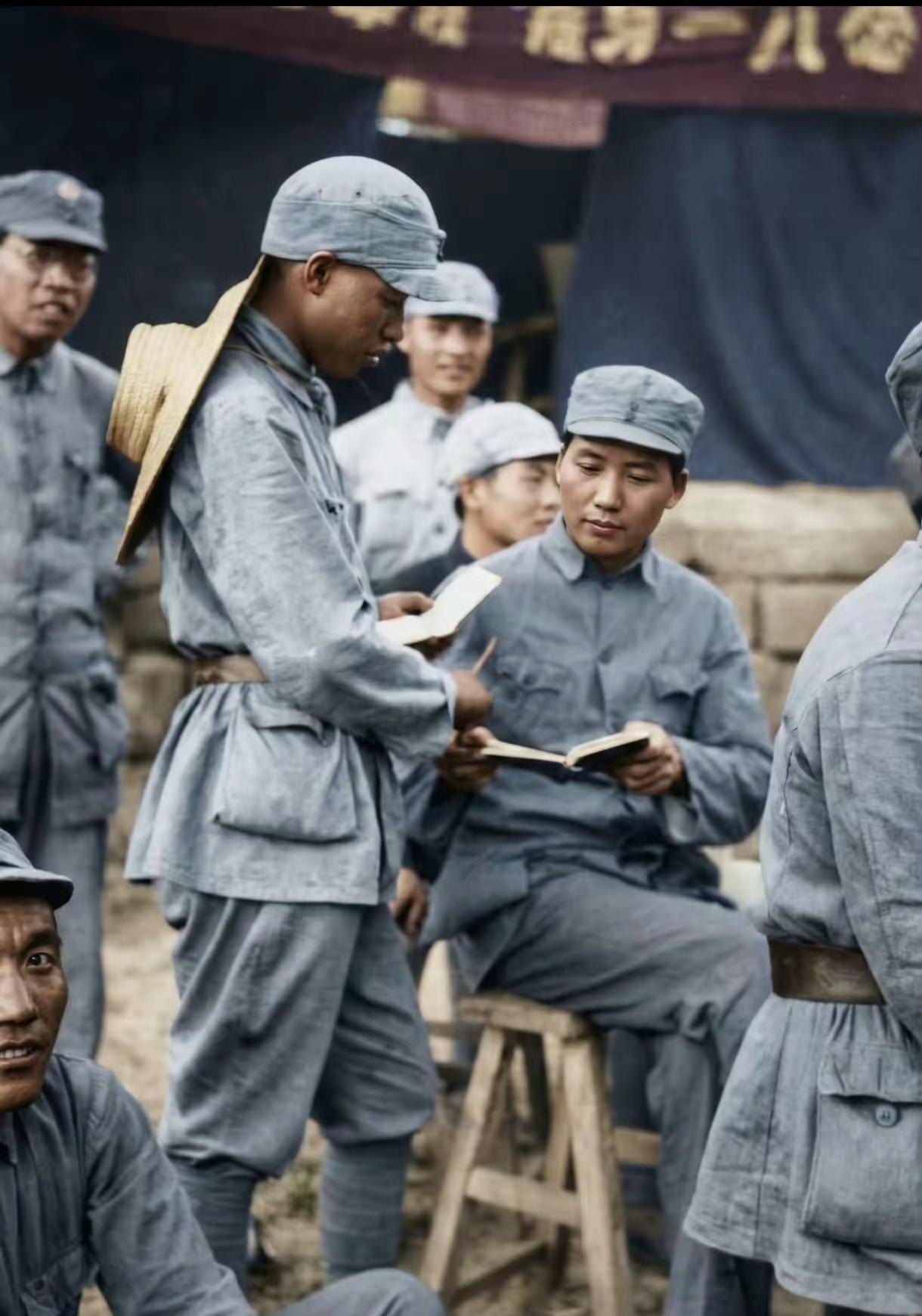 这不是演员而是毛主席本人呢？