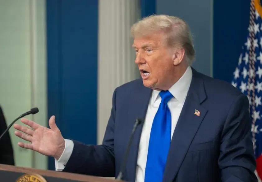 中美博弈里的“阳谋”：为啥全世界都不敢选边站队？最后一个原因绝了！咱先问个