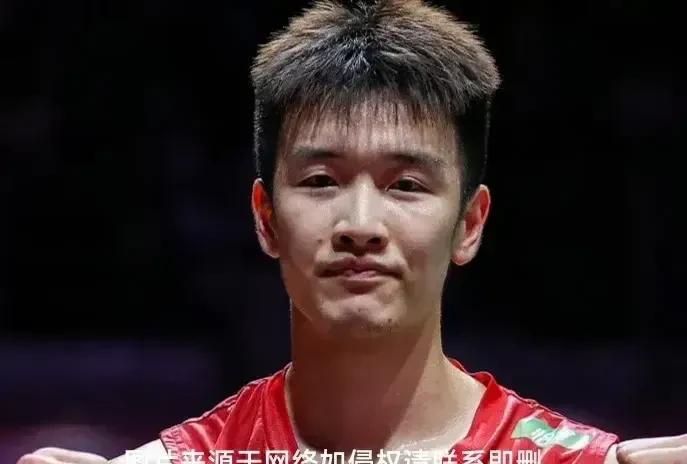 李诗沣顺利晋级！印尼羽毛球公开赛，男单首轮，国羽选手李诗沣对阵杨灿，这是6月