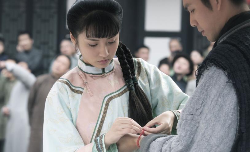 1936年，国民党陆军一级上将程潜迎娶了一个17岁的姑娘。新郎54岁，新娘17岁