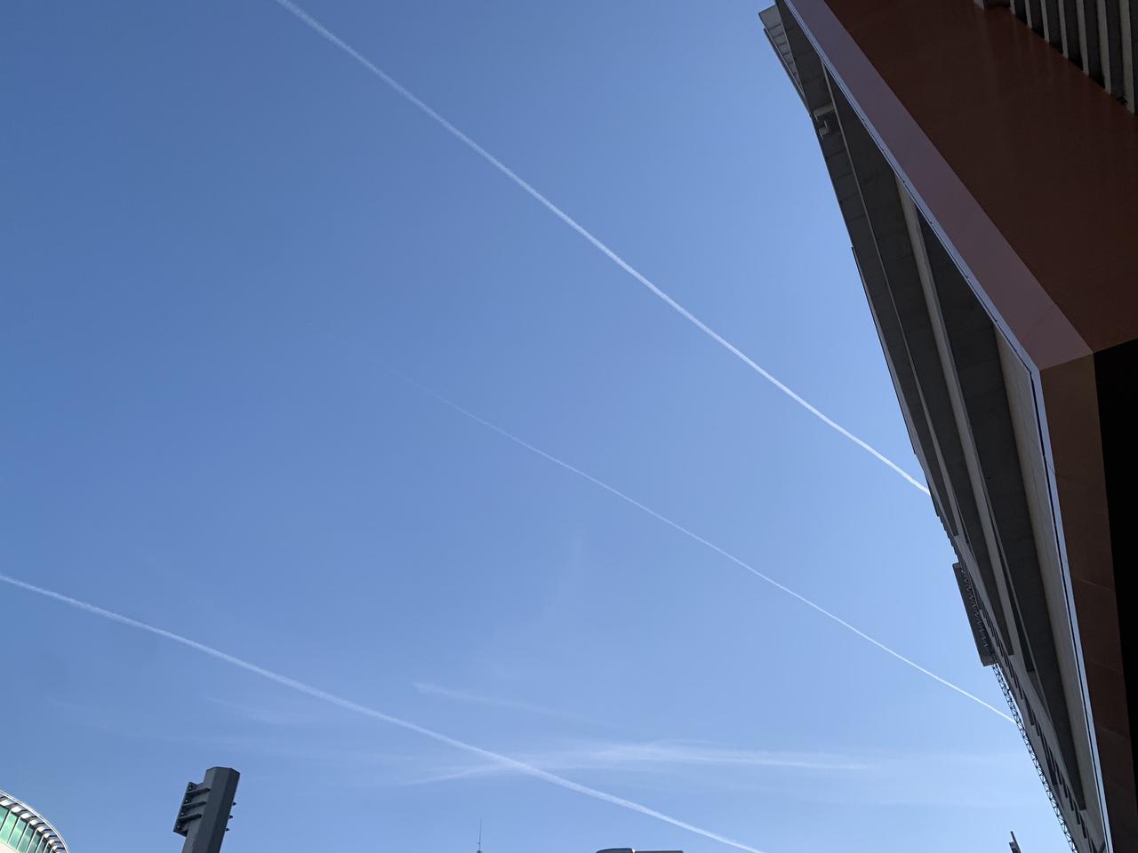 还是银行发短信才想起来人生哪有那么多失落！没人记得你生日你失落没人约