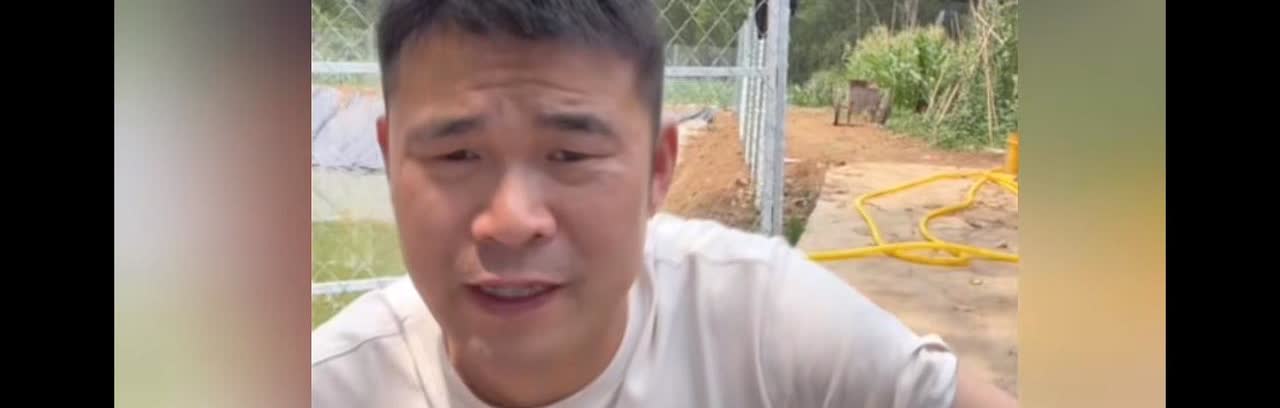 阿杜说去灵洋那理发得掏钱阿杜的妹夫灵洋不是打算开理发店吗，阿杜说他虽然在钱上