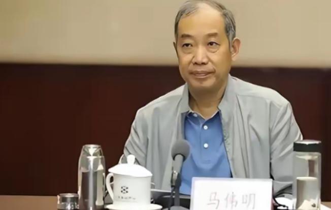 马伟明猜中了，百亿核航母变成烂尾工程，军方给出最后的期限，中国教授竟然预言了美国