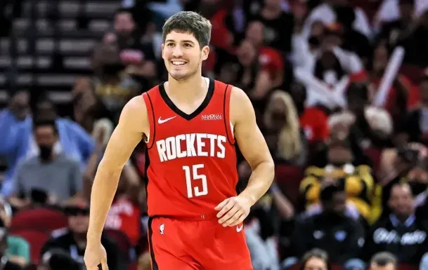 NBA常规赛，火箭主场迎战灰熊的比赛已经结束，最终火箭以132-101大胜灰熊。