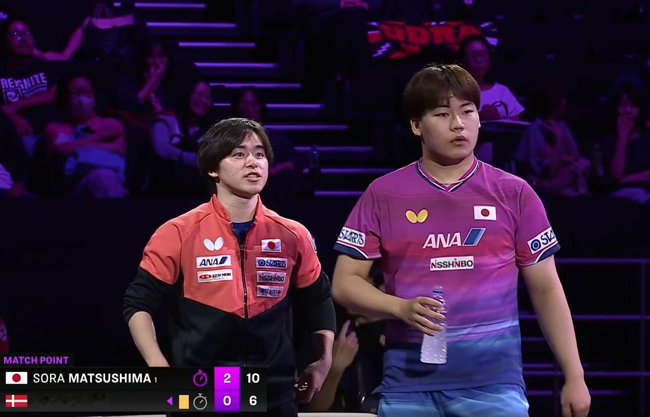 松岛辉空3:0拿下林德的时候，大家看到日本主教练岸川圣也的表情了吗？貌似不高兴