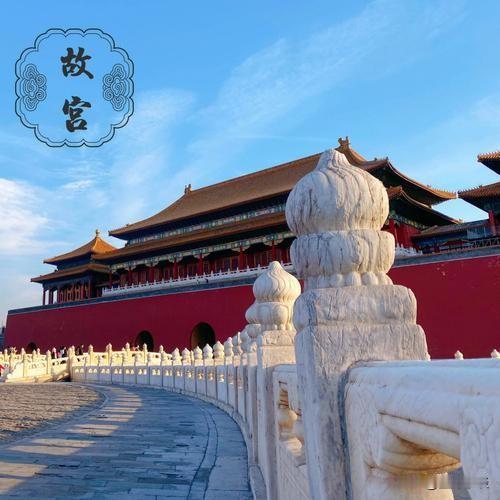 鱼是溺死在天空的飞鸟，飞鸟是淹死在海里的鱼。鱼从不向往飞翔，飞鸟却总幻想深
