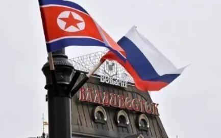 看看朝鲜的下场，就明白为什么我们不对俄罗斯提供军事援助了。在俄乌冲突中，一向与美